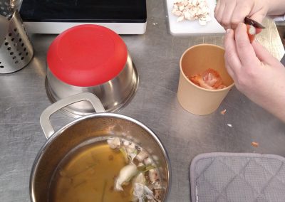 Préparation du bouillon pour risotto
